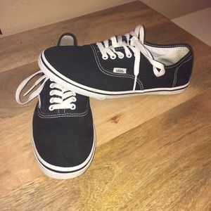Black Vans shoes